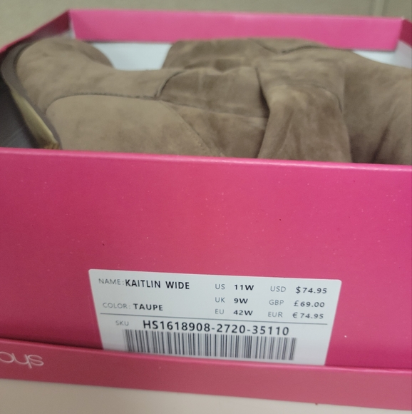 Boots - Picture 2 of 4